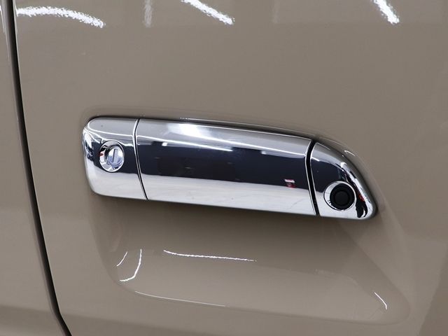 TOYOTA HIACE VAN 4WD 2025 Image 31