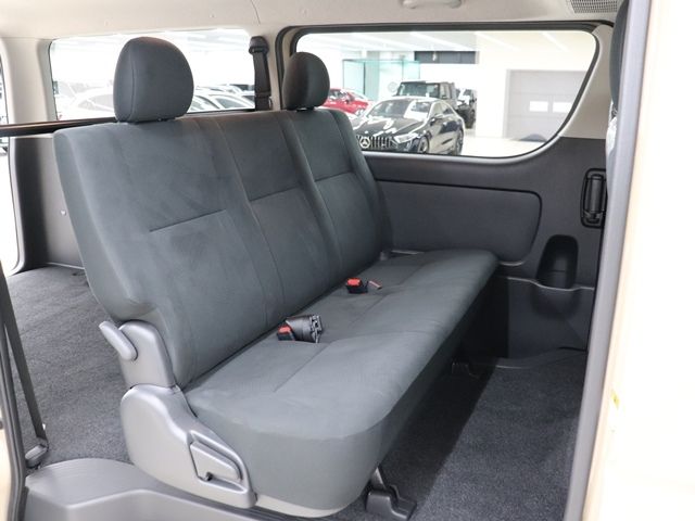 TOYOTA HIACE VAN 4WD 2025 Image 31