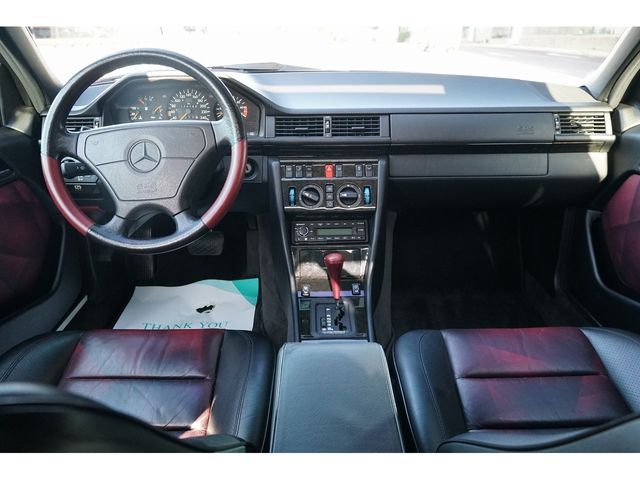 MERCEDES BENZ E CLAS 1995 Image 31