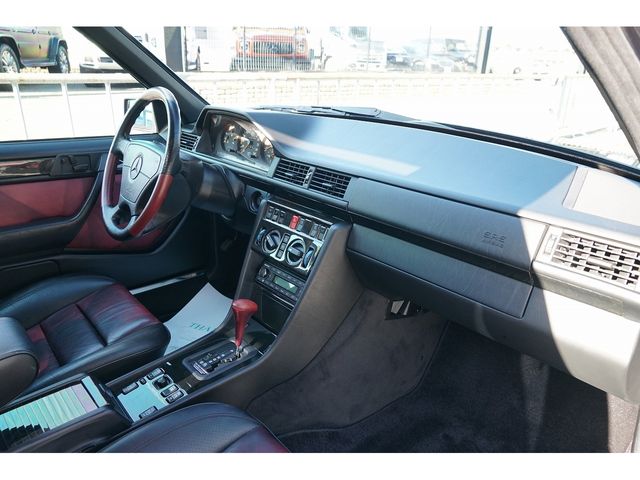 MERCEDES BENZ E CLAS 1995 Image 31