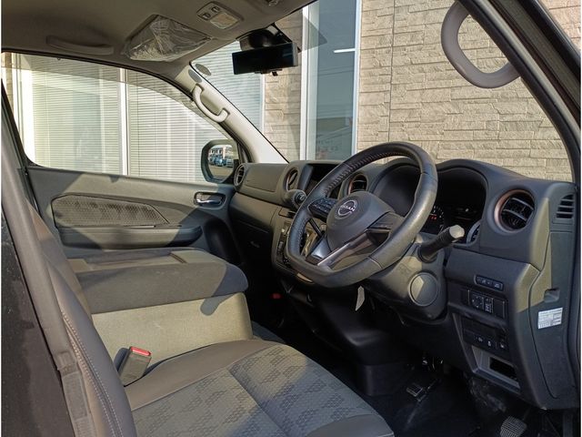 NISSAN CARAVAN VAN 4WD 2023 Image 31