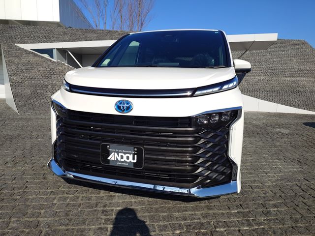 TOYOTA VOXY HYBRID 2025 Image 31