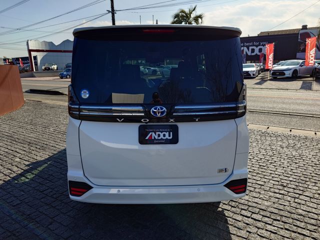 TOYOTA VOXY HYBRID 2025 Image 31