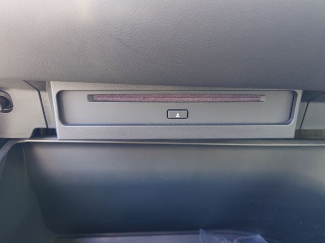 TOYOTA VOXY HYBRID 2025 Image 31