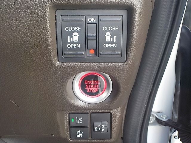 HONDA N BOX 2023 Image 31