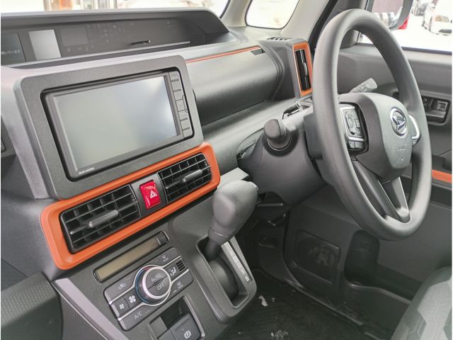 DAIHATSU TANTO FAN CROSS 2022 Image 31