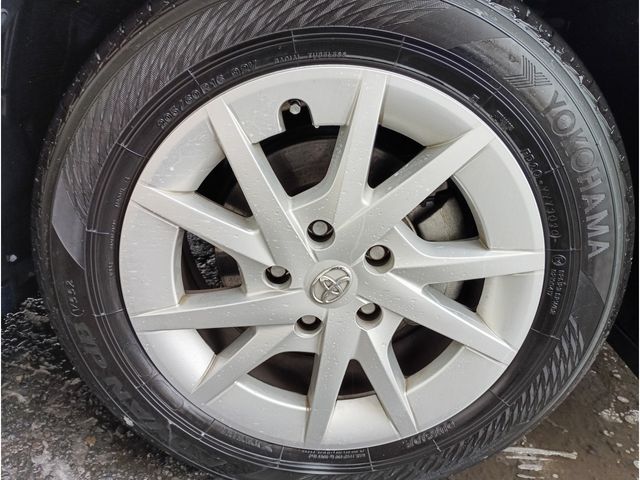 TOYOTA PRIUS ALPHA 2015 Image 31