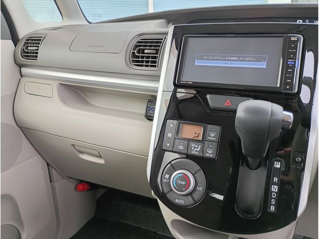 DAIHATSU TANTO 2018 Image 31