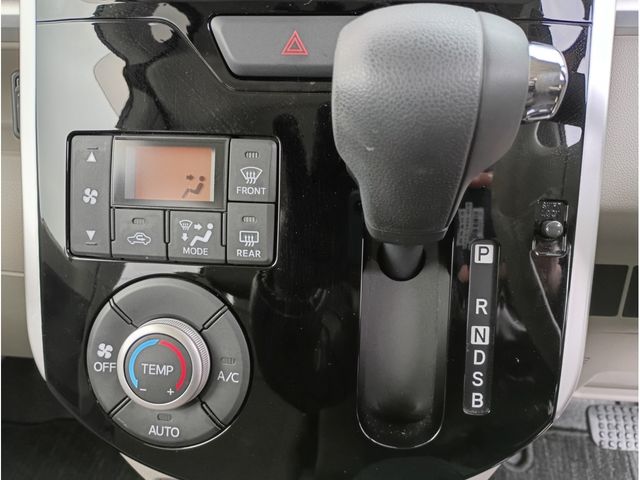 DAIHATSU TANTO 2018 Image 31