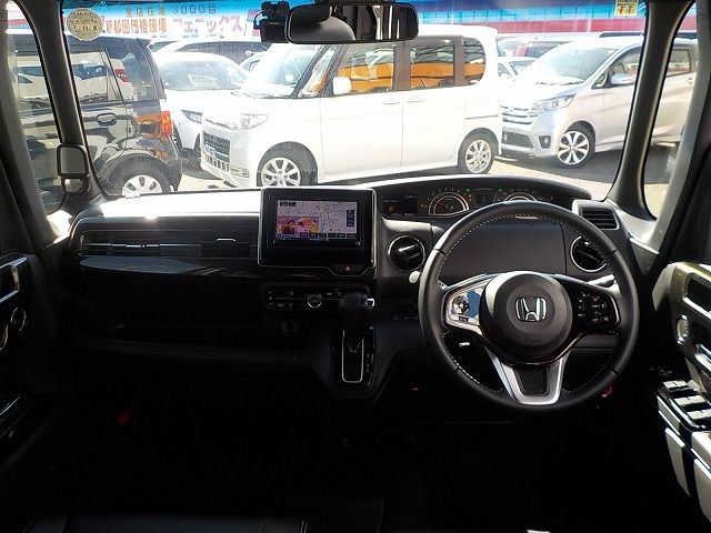 HONDA N BOX CUSTOM 2018 Image 31