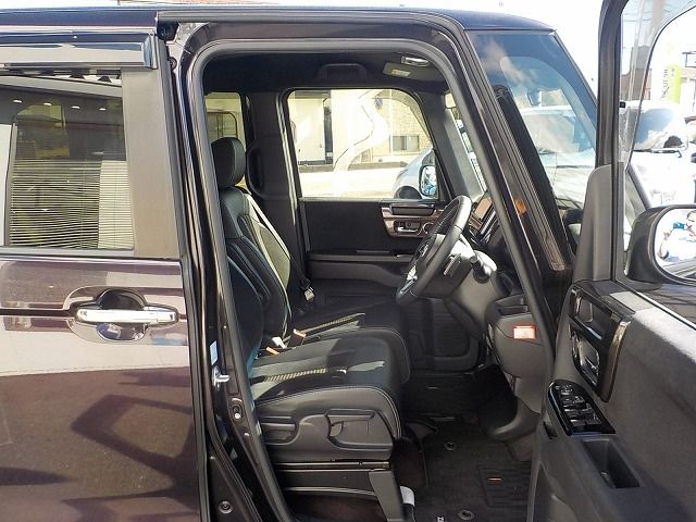 HONDA N BOX CUSTOM 2018 Image 31