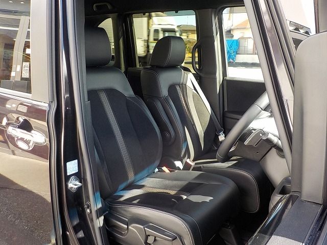 HONDA N BOX CUSTOM 2018 Image 31