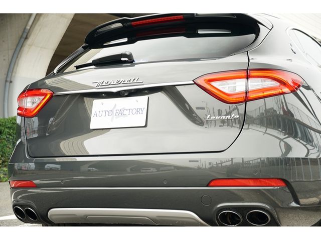 MASERATI LEVANTE 2017 Image 31