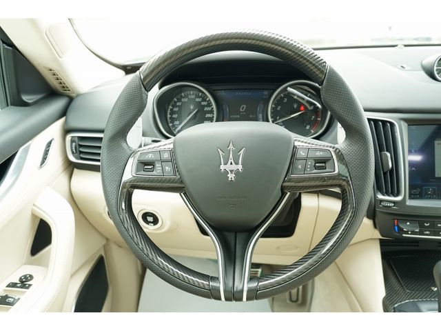 MASERATI LEVANTE 2017 Image 31