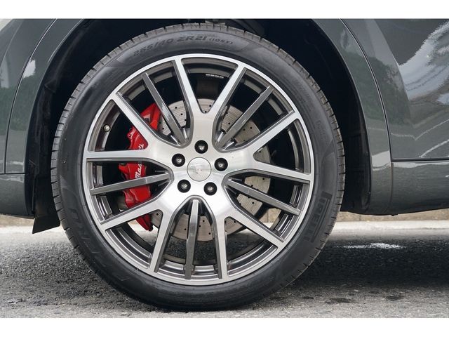 MASERATI LEVANTE 2017 Image 31