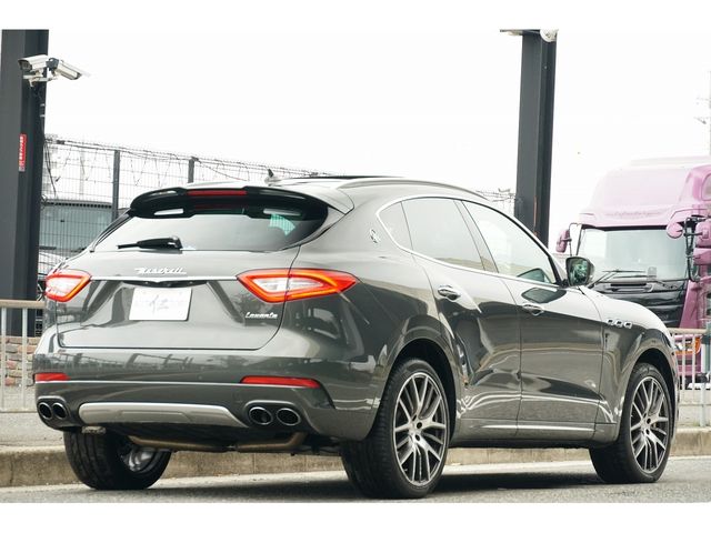 MASERATI LEVANTE 2017 Image 31