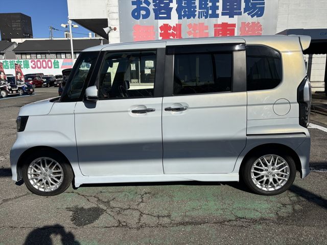 HONDA N BOX CUSTOM 2022 Image 31