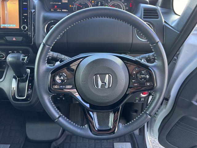 HONDA N BOX CUSTOM 2022 Image 31