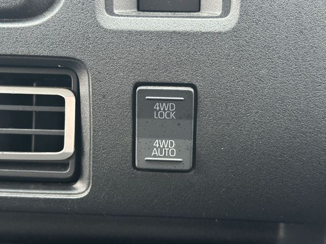 DAIHATSU ATRAI VAN 4WD 2022 Image 31