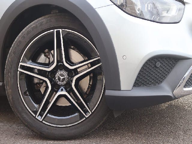 MERCEDES BENZ E CLAS 2021 Image 31