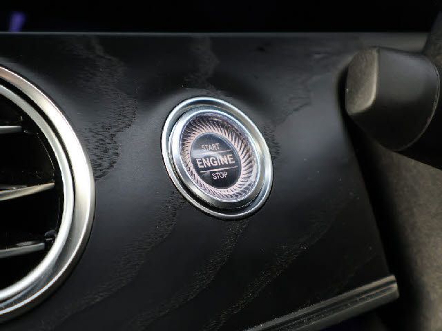 MERCEDES BENZ E CLAS 2021 Image 31