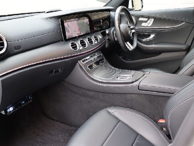 MERCEDES BENZ E CLAS 2023 Image 31