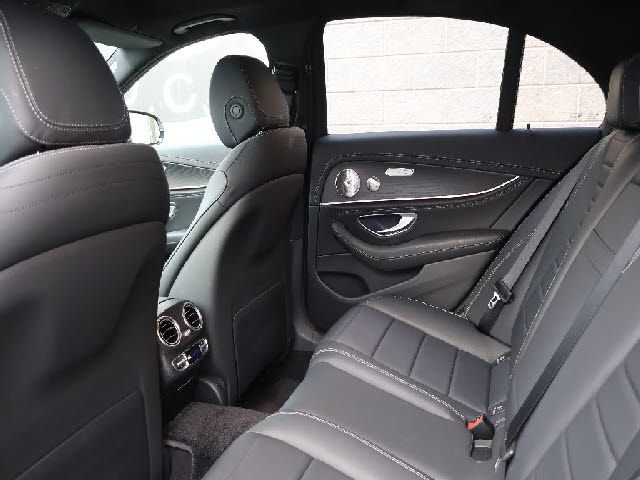 MERCEDES BENZ E CLAS 2023 Image 31