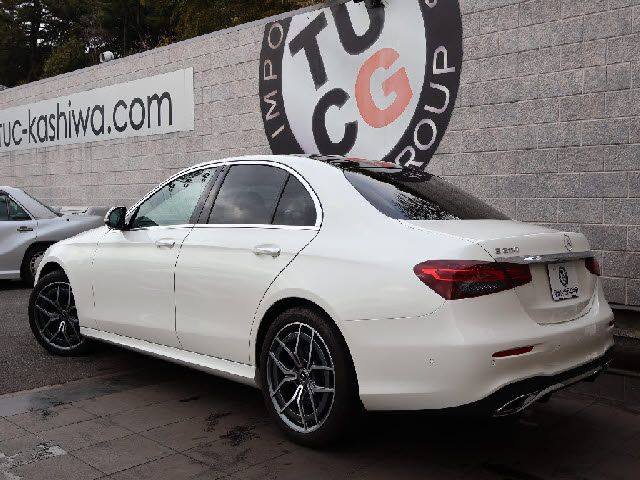 MERCEDES BENZ E CLAS 2023 Image 31