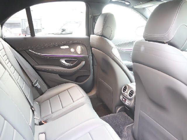 MERCEDES BENZ E CLAS 2023 Image 31