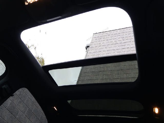 MERCEDES BENZ E CLAS 2023 Image 31