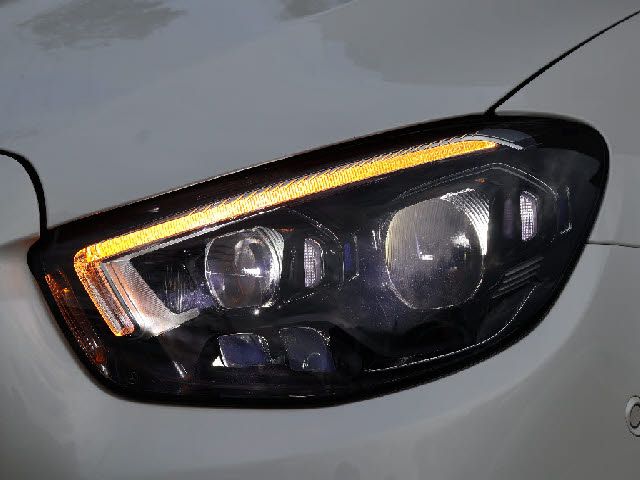 MERCEDES BENZ E CLAS 2023 Image 31