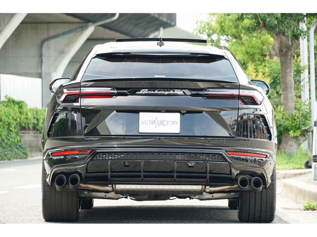 LAMBORGHINI URUS 2022 Image 31