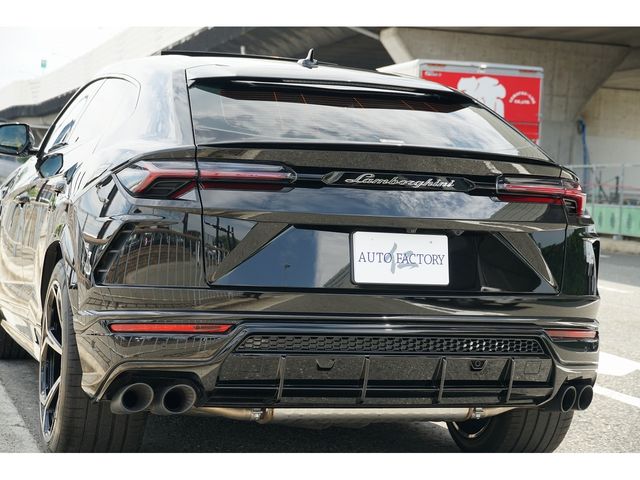 LAMBORGHINI URUS 2022 Image 31