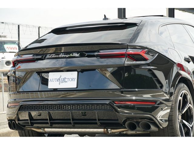 LAMBORGHINI URUS 2022 Image 31