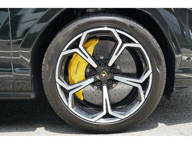 LAMBORGHINI URUS 2022 Image 31