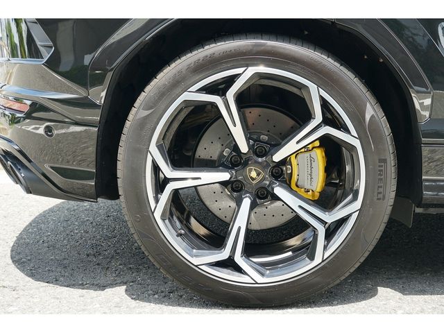 LAMBORGHINI URUS 2022 Image 31