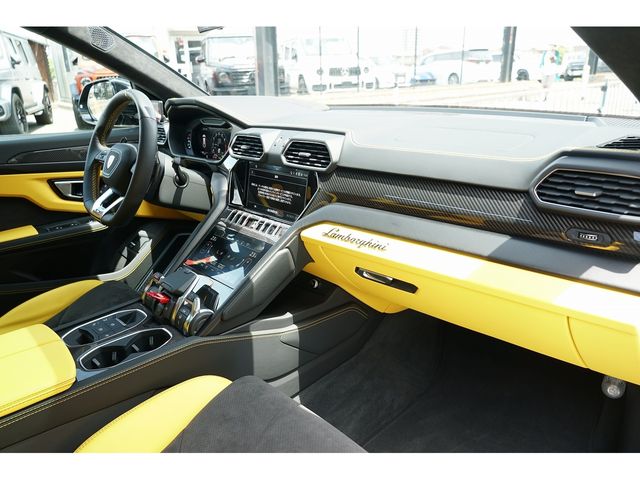 LAMBORGHINI URUS 2022 Image 31