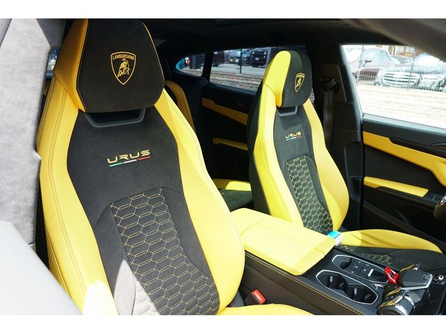 LAMBORGHINI URUS 2022 Image 31
