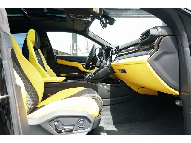 LAMBORGHINI URUS 2022 Image 31