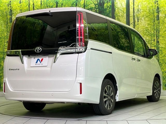 TOYOTA ESQUIRE 2019 Image 31