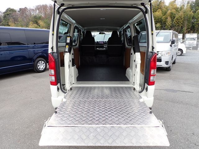 TOYOTA REGIUSACE VAN 1.25T 2019 Image 31