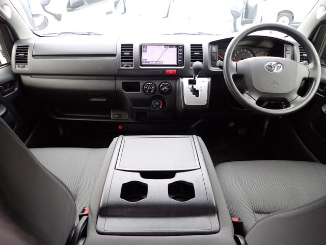 TOYOTA REGIUSACE VAN 1.25T 2019 Image 31