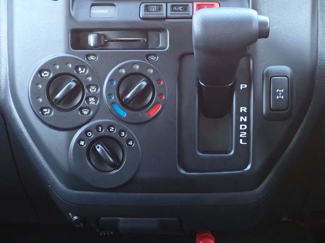 TOYOTA TOWNACE VAN 4WD 2019 Image 31