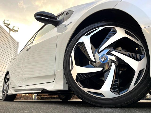 TOYOTA PRIUS 2019 Image 31