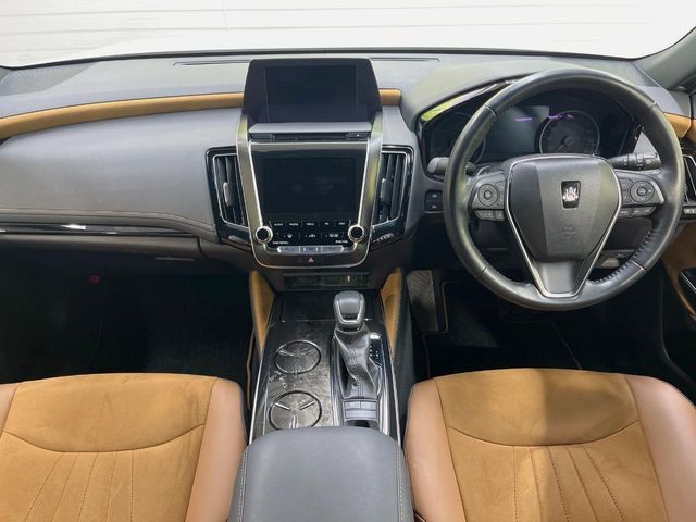 TOYOTA CROWN SEDAN HYBRID 2019 Image 31