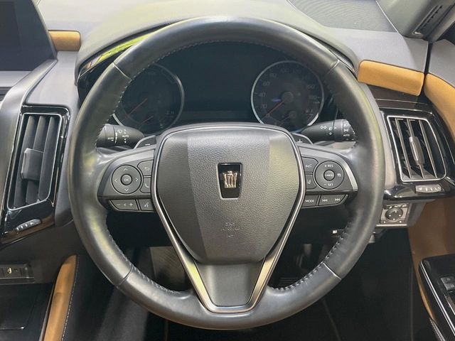 TOYOTA CROWN SEDAN HYBRID 2019 Image 31