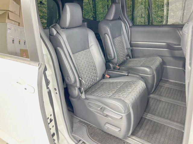 TOYOTA VOXY HYBRID 2023 Image 31