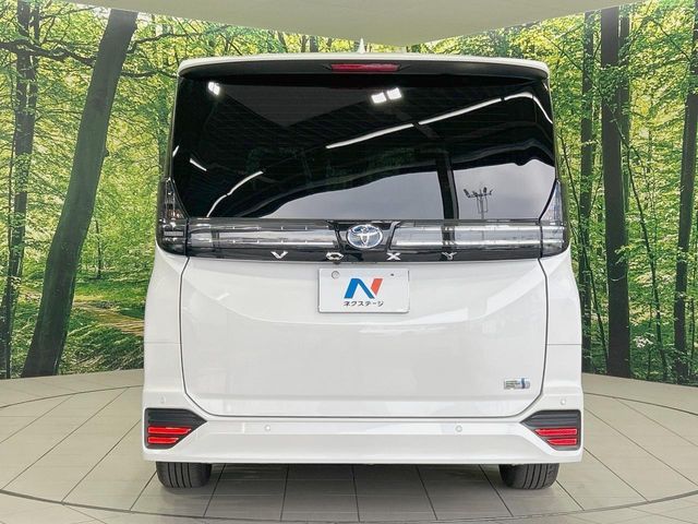 TOYOTA VOXY HYBRID 2023 Image 31