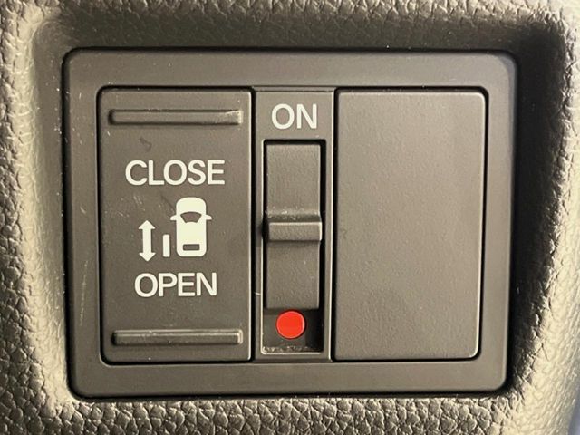 HONDA N BOX CUSTOM 2023 Image 31