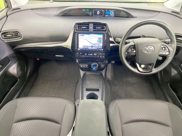 TOYOTA PRIUS 2019 Image 31